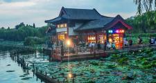济南旅行好去处，大明湖交友赏景两不误