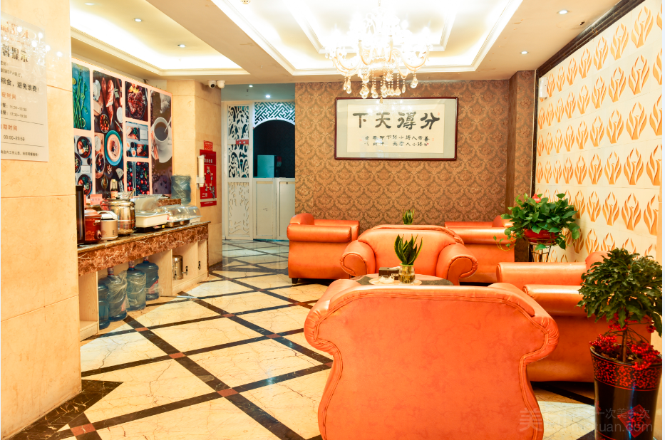 广州足浴店众多，如何挑选优质店铺？需考量环境、服务与技师技艺等因素